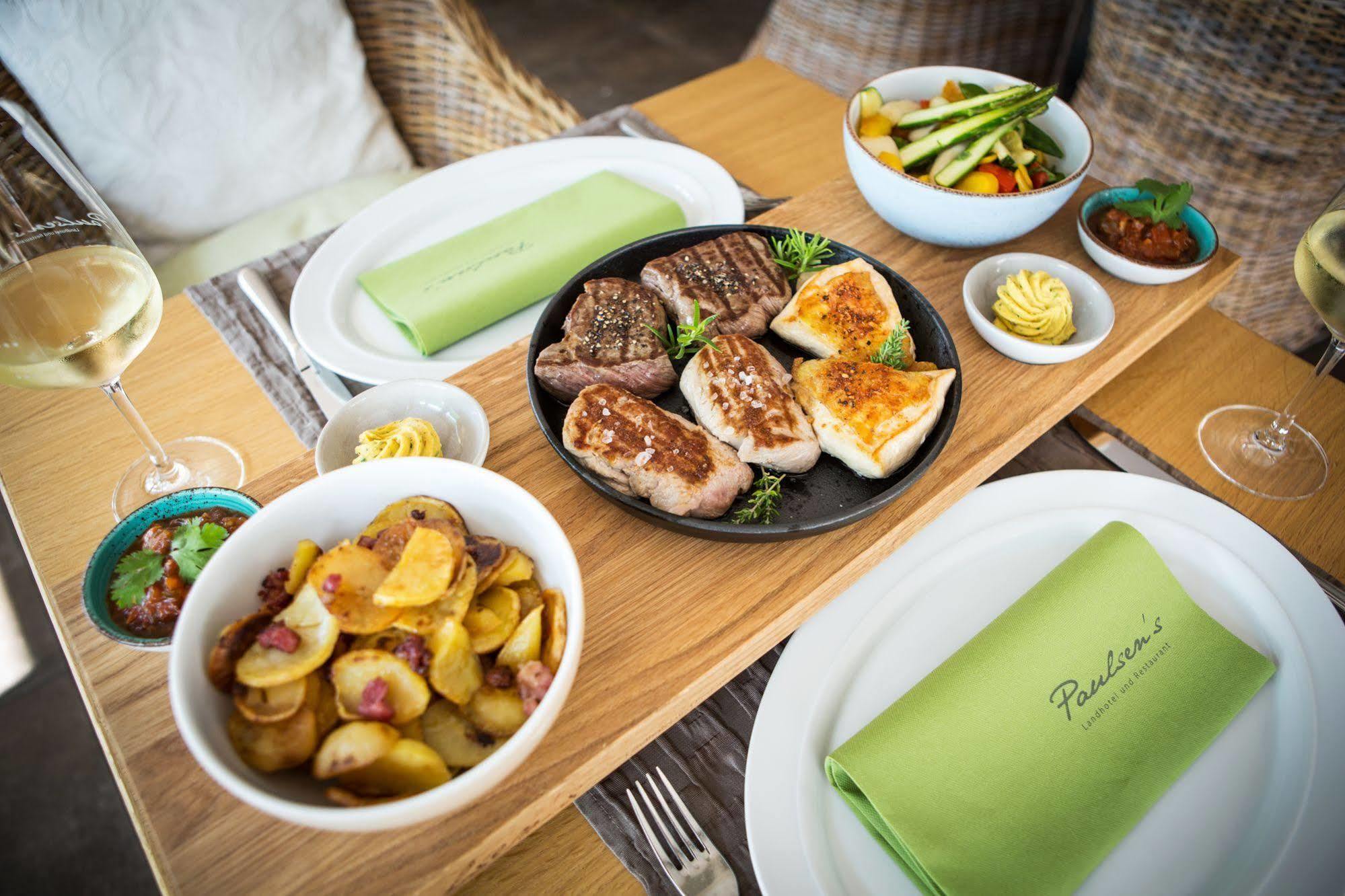 Paulsen'S Landhotel Und Restaurant Bohmstedt Екстер'єр фото